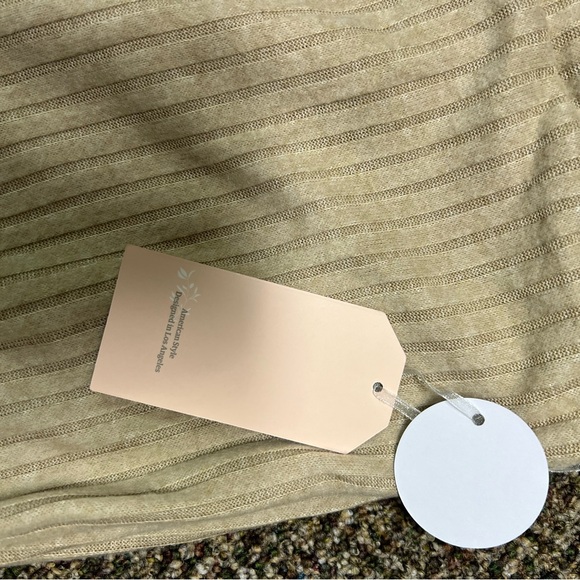 Blashe ribbed pants, women’s size medium, beige, new with tags - Picture 4 of 12